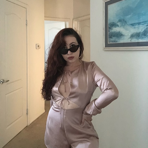 Satin romper - Picture 7 of 8